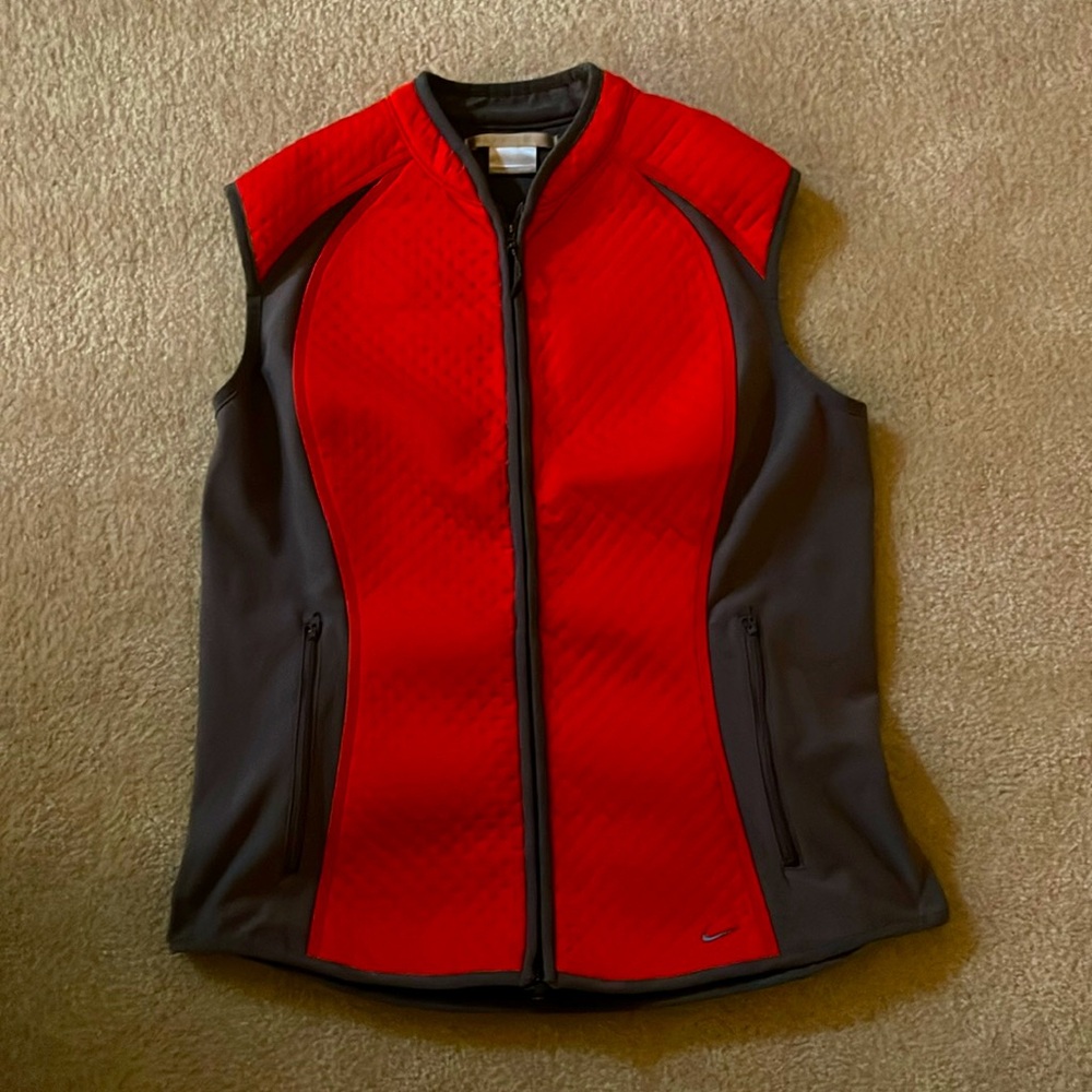 Nike Golf woman’s vest size 12-14